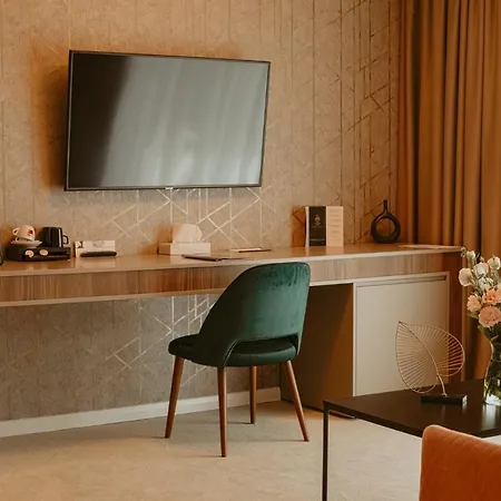 Stein Collection Hotel 4*