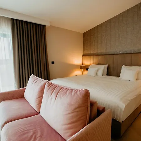 Stein Collection Hotel 4*