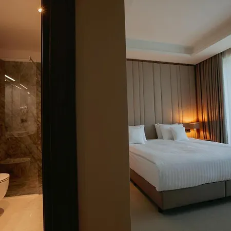 Stein Collection Hotel 4*