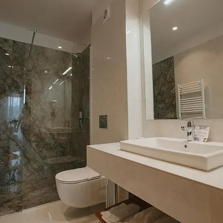 Stein Collection Hotel