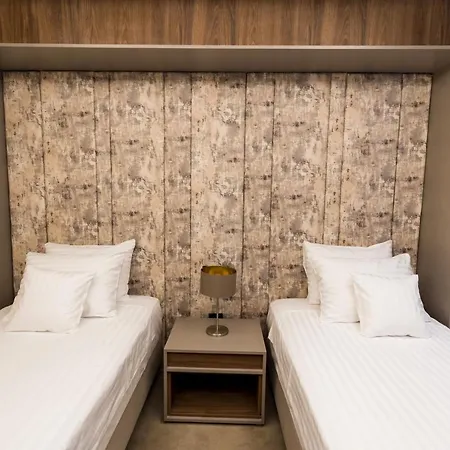 Stein Collection Hotel 4*