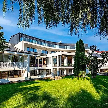 Otel Stein Collection 4*